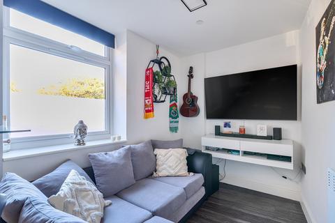 1 bedroom apartment for sale, Four Corners Chertsey, Pound Road, Chertsey