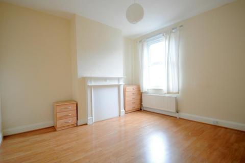 4 bedroom flat to rent, Bellenden Road, London, SE15 4BW