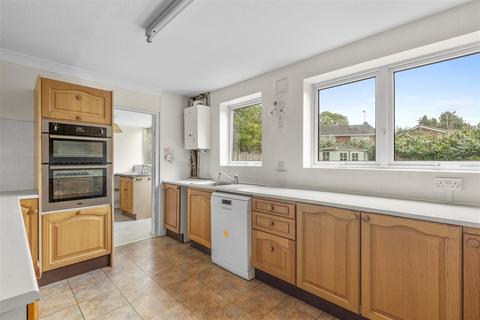 4 bedroom detached house for sale, Cresswell Way, Holmer Green HP15