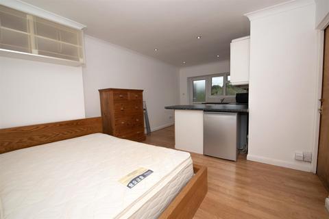 undefined, Deeds Grove, High Wycombe HP12