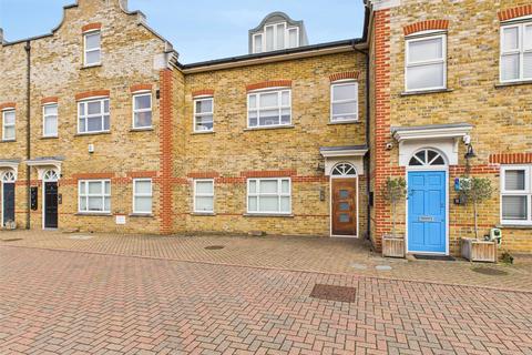1 bedroom apartment to rent, High Street, Hampton Hill