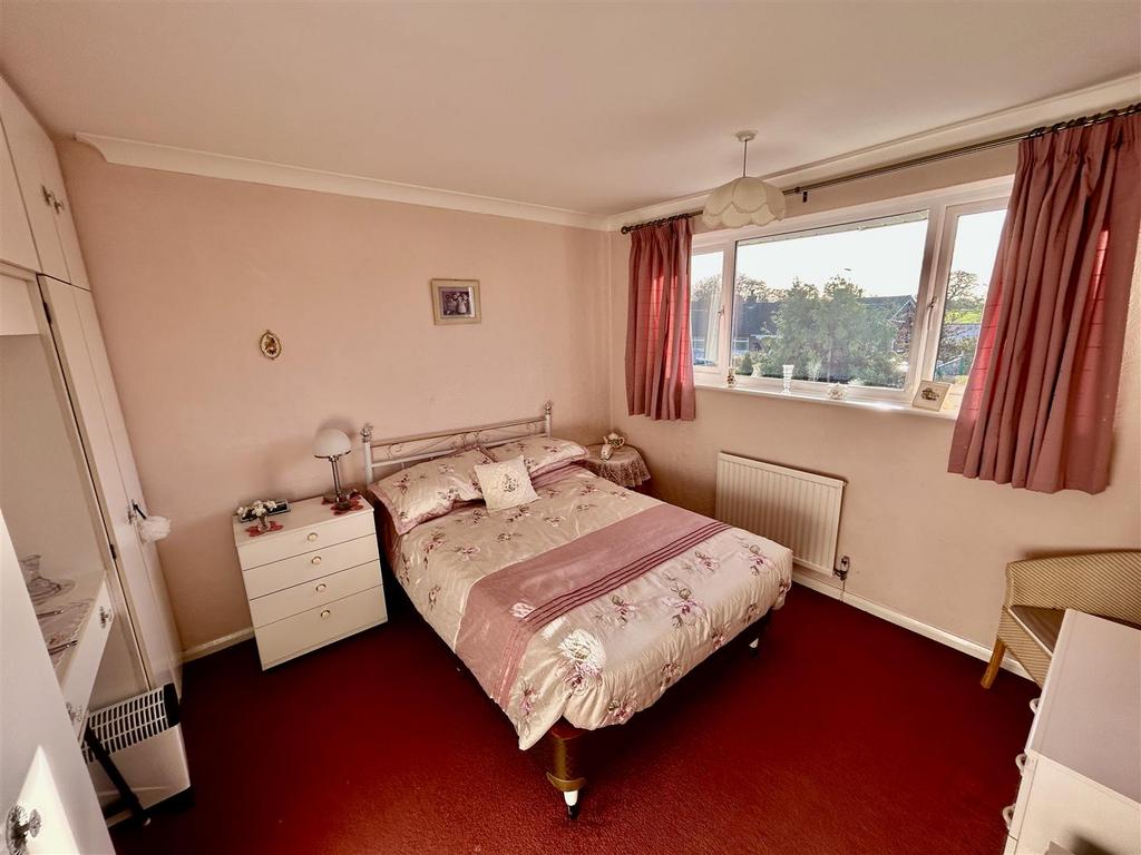 Bed1.JPG