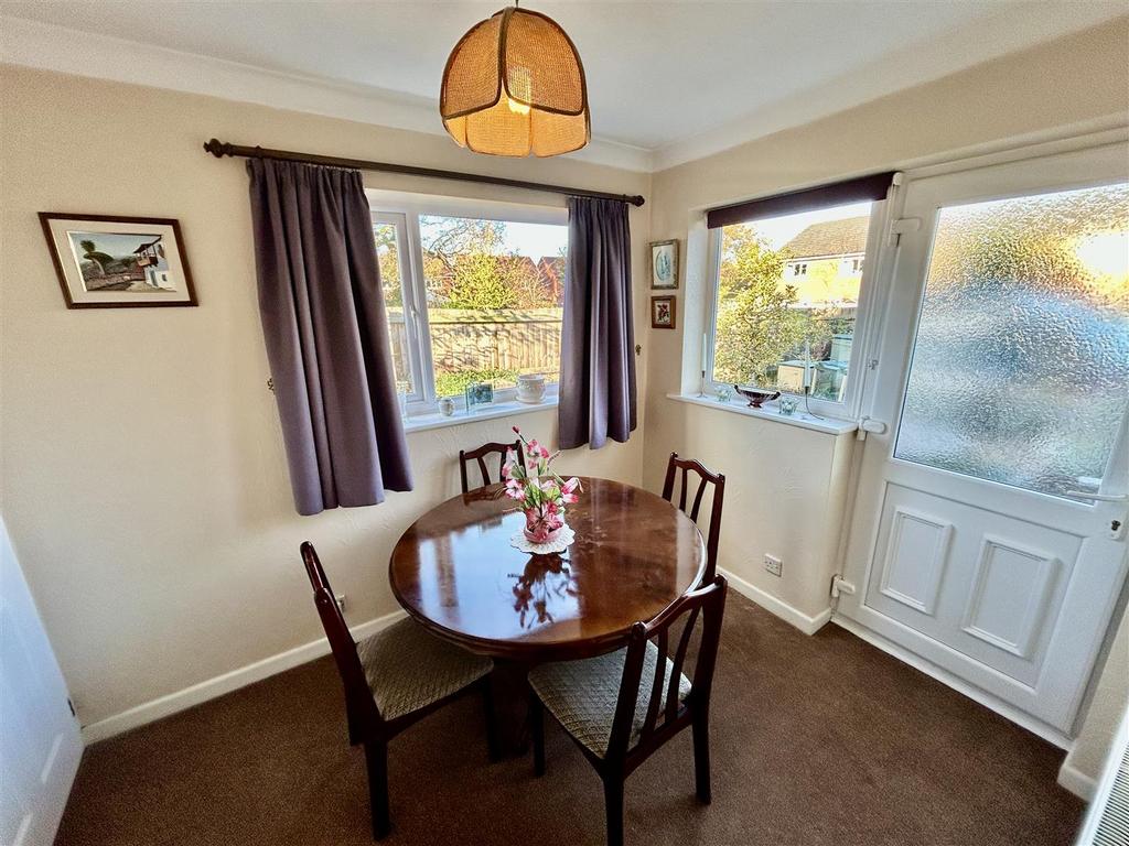 Breakfast room.JPG