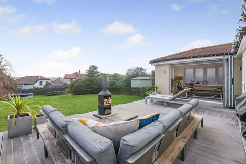 5 bedroom detached house for sale, Woodside Road, Beaumont Park, HD4