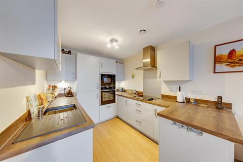 undefined, Station Road, Hook