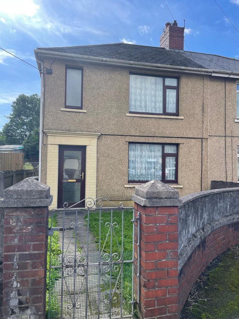 3 bed semi-detached house to rent Knox Street, Ma