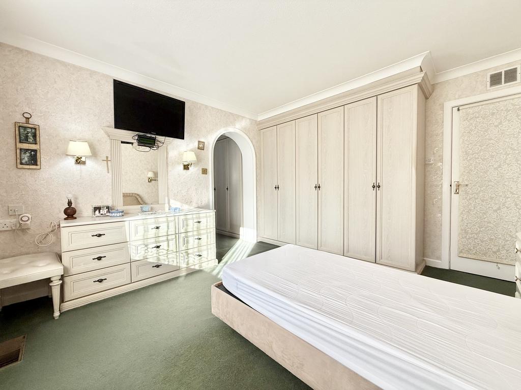 Fitted wardrobes
