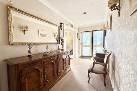3 bedroom detached bungalow for sale, Craigwood Drive, Ferndown. BH22