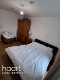 1 bedroom apartment to rent, Saxton Lane, Leeds