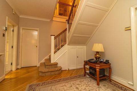 5 bedroom detached house for sale, Stoughton Road, Oadby, Leicester, LE2