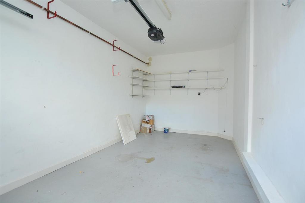 Garage.JPG