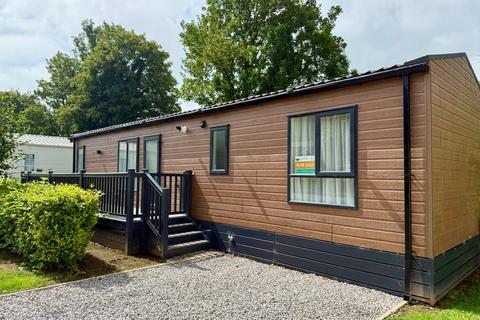 undefined, Dog lane Tarporley