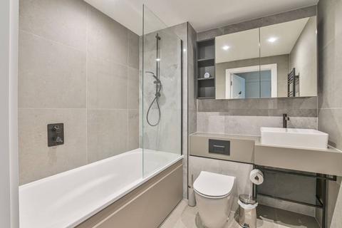 1 bedroom flat to rent, Woodberry Down, Stoke Newington, London, N4