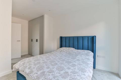 1 bedroom flat to rent, Woodberry Down, Stoke Newington, London, N4