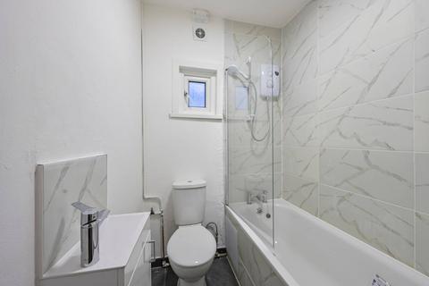 5 bedroom flat to rent, High Road Leytonstone, Leytonstone, London, E11