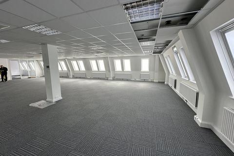 Office to rent, Church Walk Burgess Hill RH15 9AS