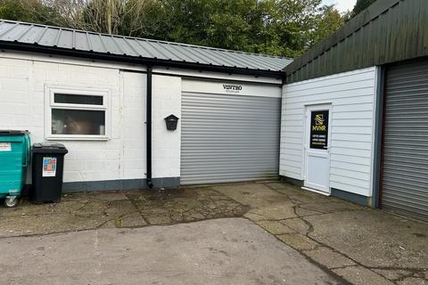 Warehouse to rent, Crawley Rd Horsham RH12 4HG