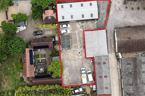 Warehouse to rent, Bognor Rd Horsham RH12 3PY