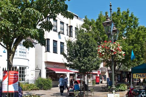 Office to rent, Carfax Horsham RH12