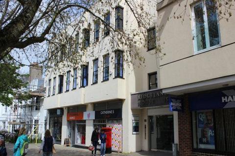 Office to rent, Carfax Horsham RH12