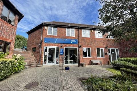 Office to rent, 3-5 Station Rd Pulborough RH20 1RL