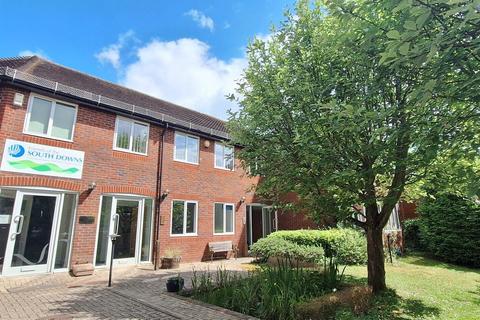 Office to rent, 3-5 Station Rd Pulborough RH20 1RL