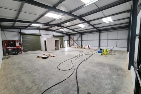 Warehouse to rent, Church Ln Horsham RH13 6LU