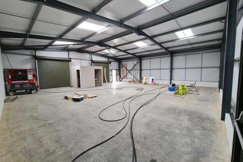 Warehouse to rent, Church Ln Horsham RH13 6LU