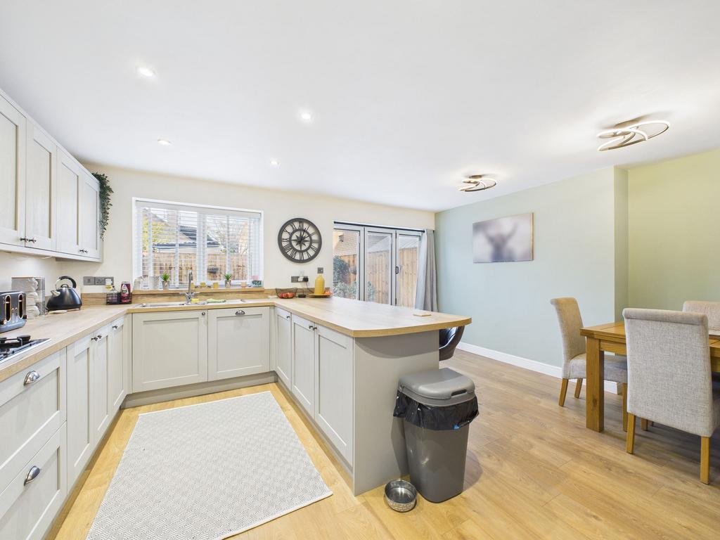 Dining kitchen
