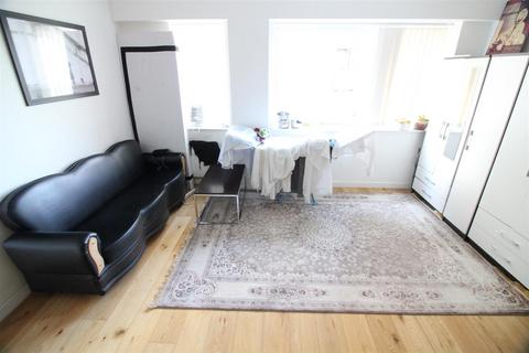 undefined, Clayton Road, Hayes