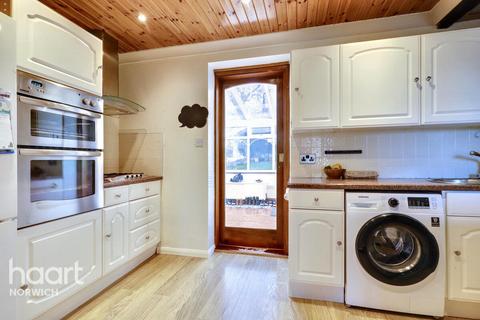 undefined, Winchcomb Road, NORWICH