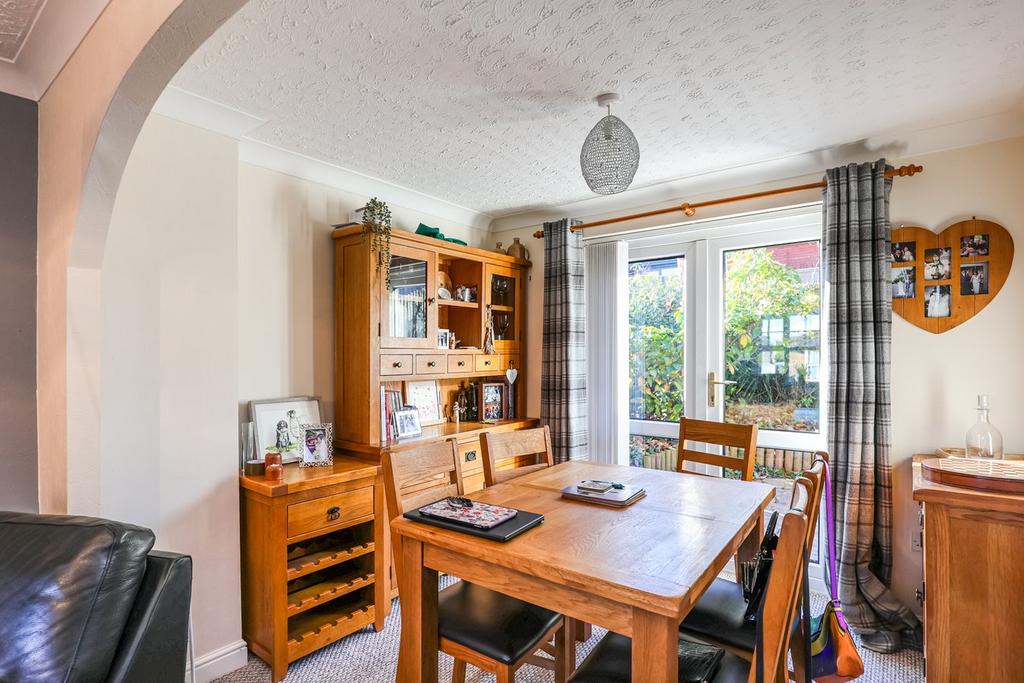 Dining Lounge