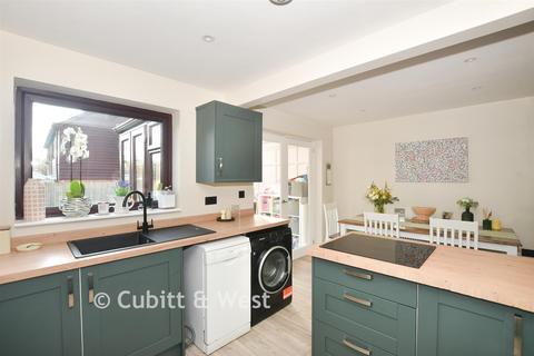 undefined, Oakwood Drive, Uckfield, East Sussex