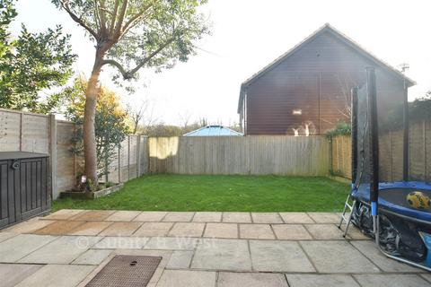 undefined, Oakwood Drive, Uckfield, East Sussex