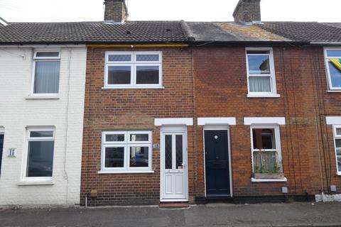 3 bedroom terraced house to rent, Luton Road, Faversham, Kent, ME13