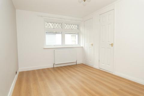 3 bedroom terraced house to rent, Luton Road, Faversham, Kent, ME13