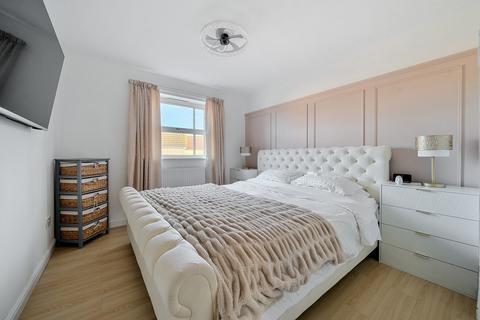 3 bedroom detached house for sale, Lapwing Road, Hampshire PO4