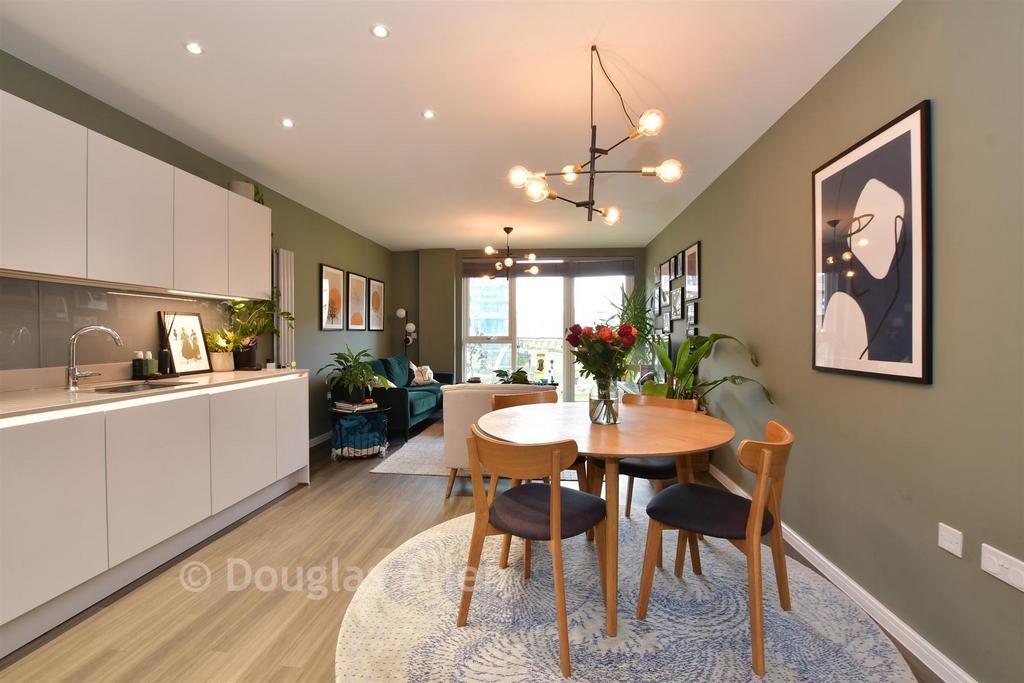 Lounge/Kitchen /Dining Room