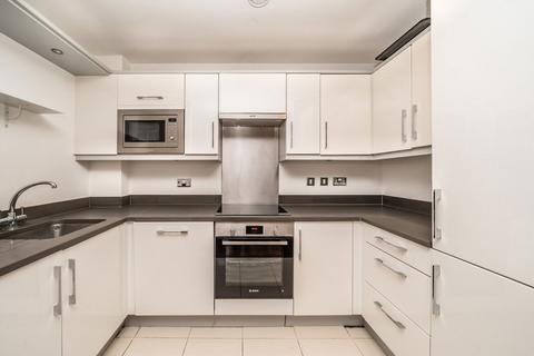 2 bedroom flat to rent, Eltringham Street, London SW18