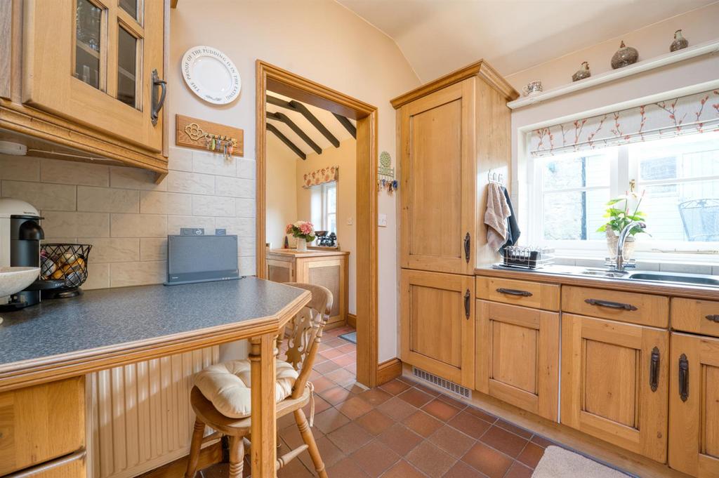 Kitchen towards inner hallway.jpg