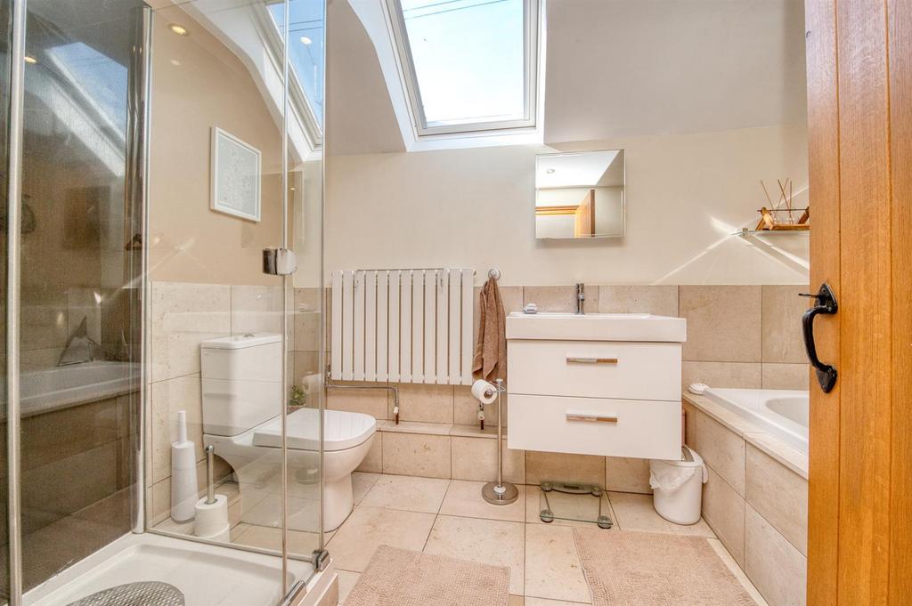 Bathroom - sink and WC.jpg