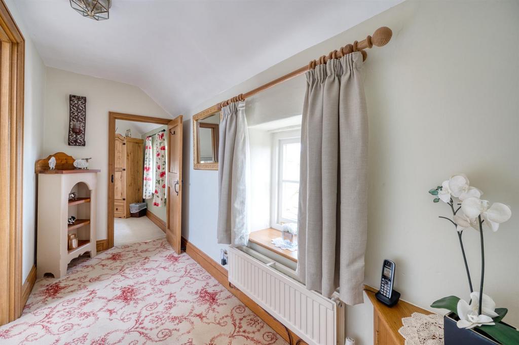 Upper hallway towards Bedroom Two.jpg