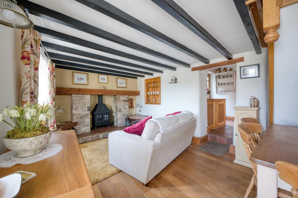 Dining Room-Snug