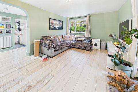 2 bedroom apartment for sale, Brockley Combe, Weybridge
