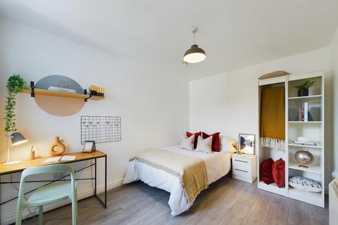 6 bedroom house to rent, Ruskin Avenue, Manchester M14