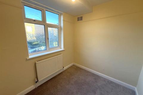 2 bedroom maisonette for sale, Methuen Close, Edgware, Greater London, HA8