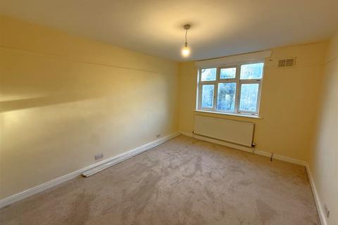 2 bedroom maisonette for sale, Methuen Close, Edgware, Greater London, HA8