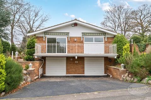 4 bedroom bungalow to rent, Haymeads Drive, Esher, Surrey, KT10