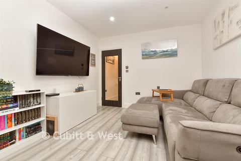 undefined, Oakmont Close, Kenley, Surrey