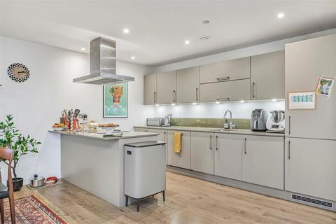 3 bedroom flat for sale, Rotherhithe New Road, London SE16